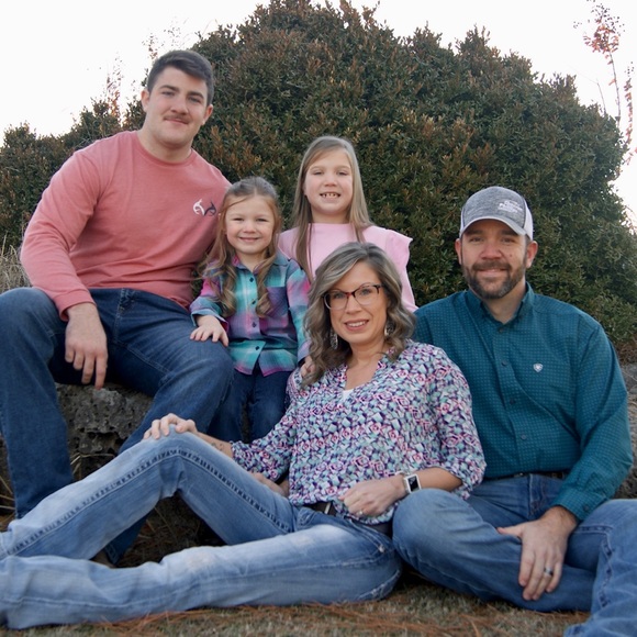 Meet your Posher, Candice - Picture 1 of 1